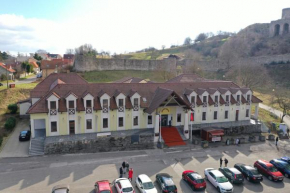 Hradná brána u Slovanov